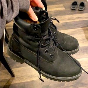 Black timberland boots